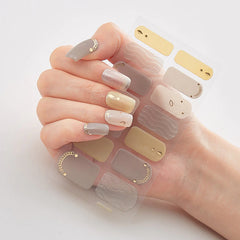 Pegatinas de uñas de alta calidad totalmente pegadas 3D estampado caliente láser pegatinas de películas de esmalte de machos de moda.