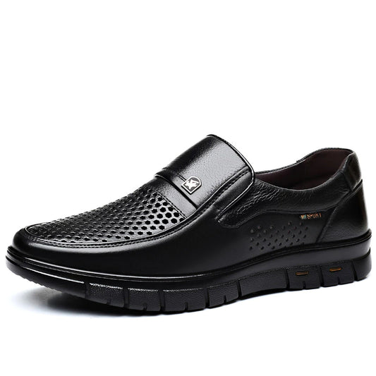 Zapatos de cuero de ventilación de verano Sandalias huecas de talla de mediana edad de cuero genuino sin deslizamiento