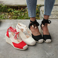 Sandalias de correa de tobillo de alparto de color grueso para mujeres de tamaño grande de talla grande
