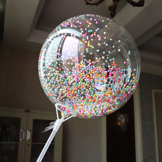 Un gigantesco pallone trasparente a palloncini colorato a bolle di compleanno per la festa del matrimonio Anniversario di palloncino Bobo Balloon.